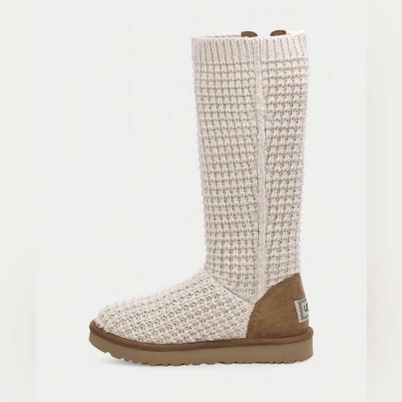 NWOB - Ugg Classic Solene Tall Knit Boots Size 8 - Picture 4 of 7